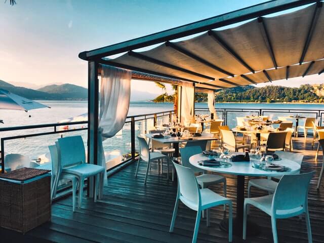 a beautiful restaurant in Algarve